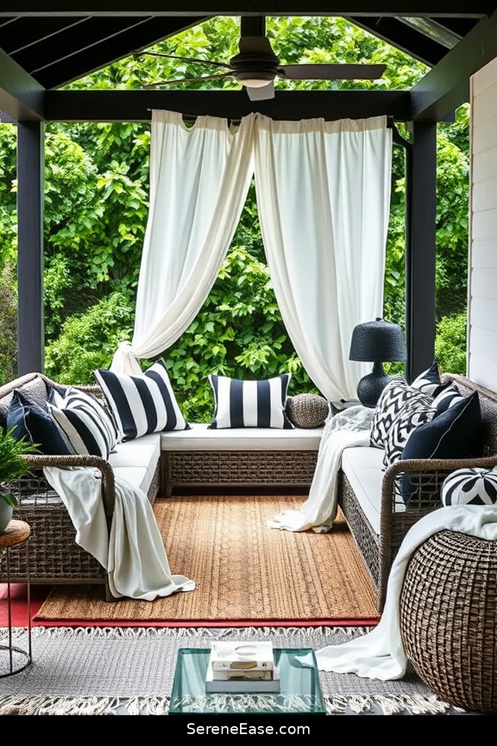 20 Ways to Create a Black and White Bohemian Style Outdoor Patio 18 Layer Different Textiles for 20 Ways to Create a Black and White Bohemian Style Outdoor Patio