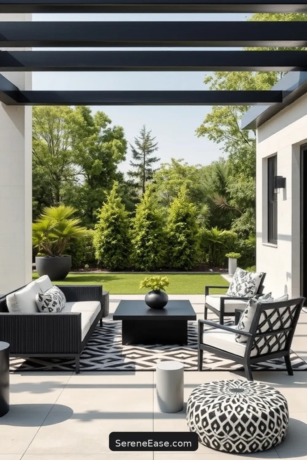 22 Ways to Achieve Black and White Outdoor Minimalist Patio Style 4 Incorporate Geometric Shapes for 22 Ways to Achieve Black and White Outdoor Minimalist Patio Style