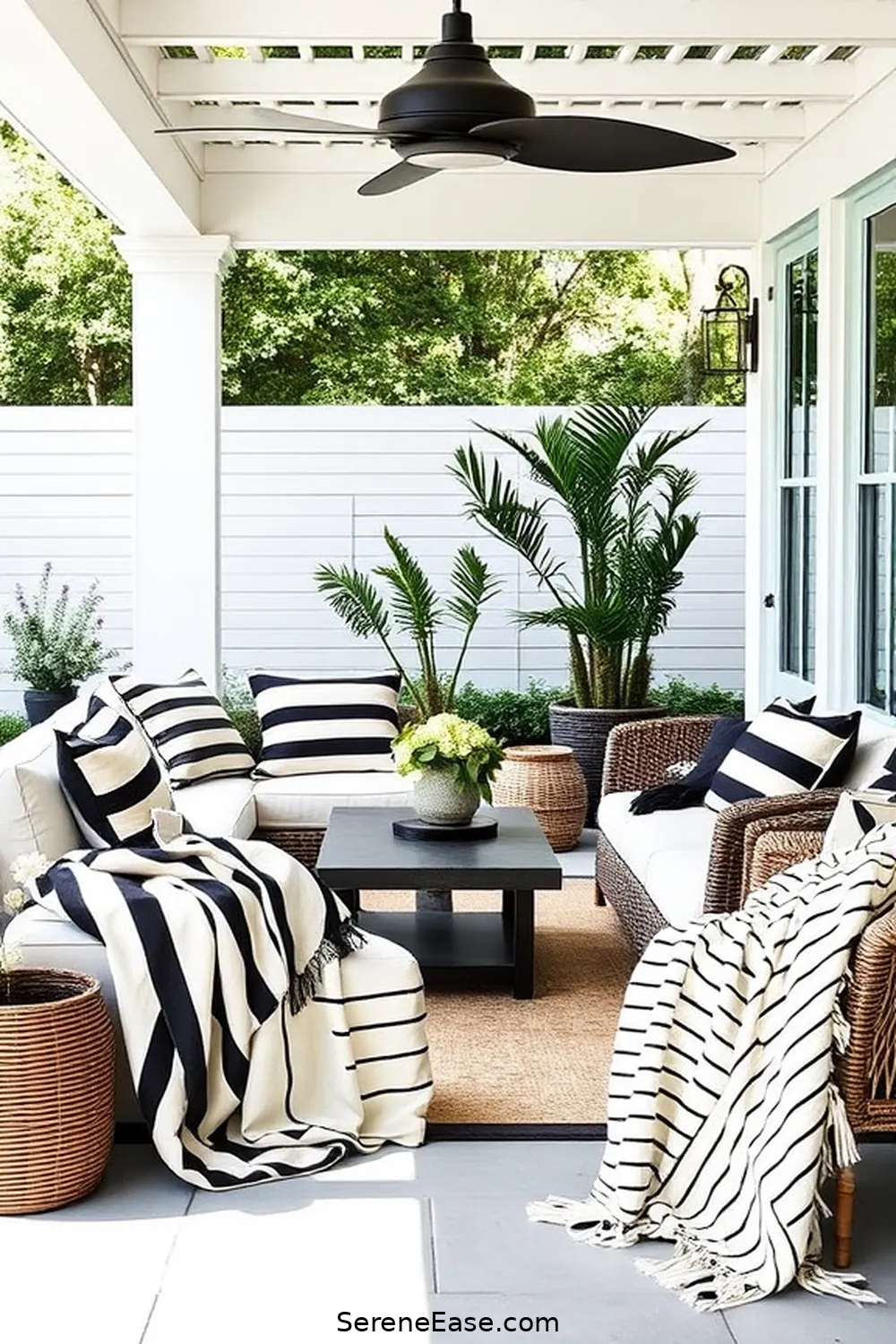 22 Ways to Achieve Black and White Outdoor Minimalist Patio Style 5 Use Black and White Textiles for 22 Ways to Achieve Black and White Outdoor Minimalist Patio Style